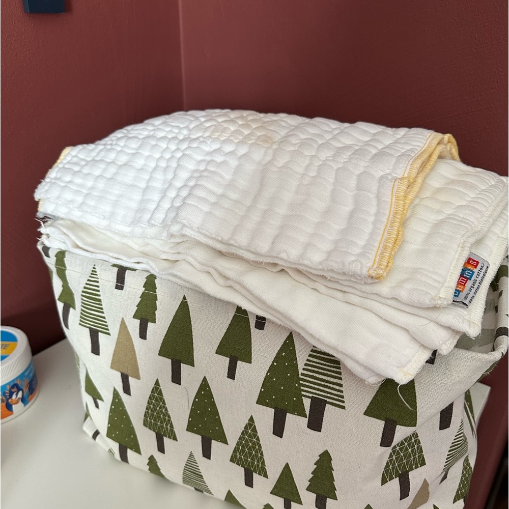 Prefold cloth diapers size small